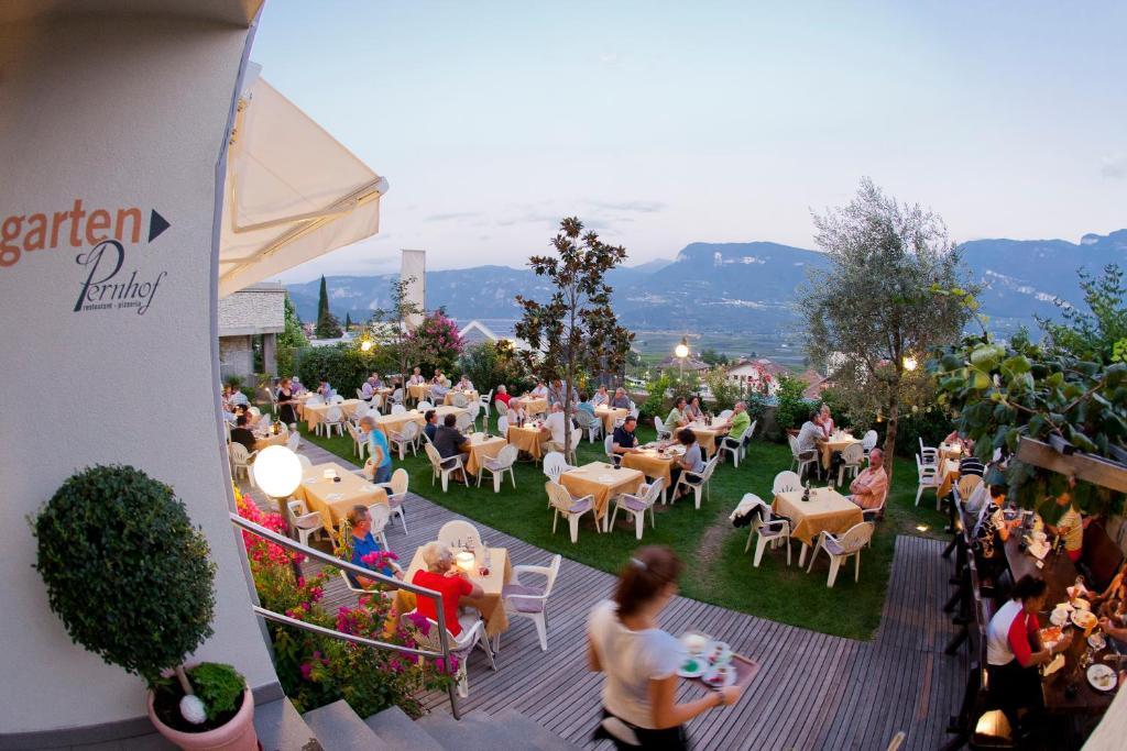 Hotel Residence Pernhof Termeno Εξωτερικό φωτογραφία