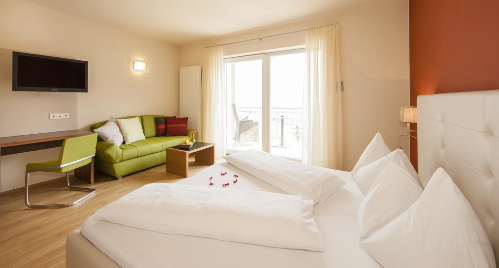 Hotel Residence Pernhof Termeno Εξωτερικό φωτογραφία